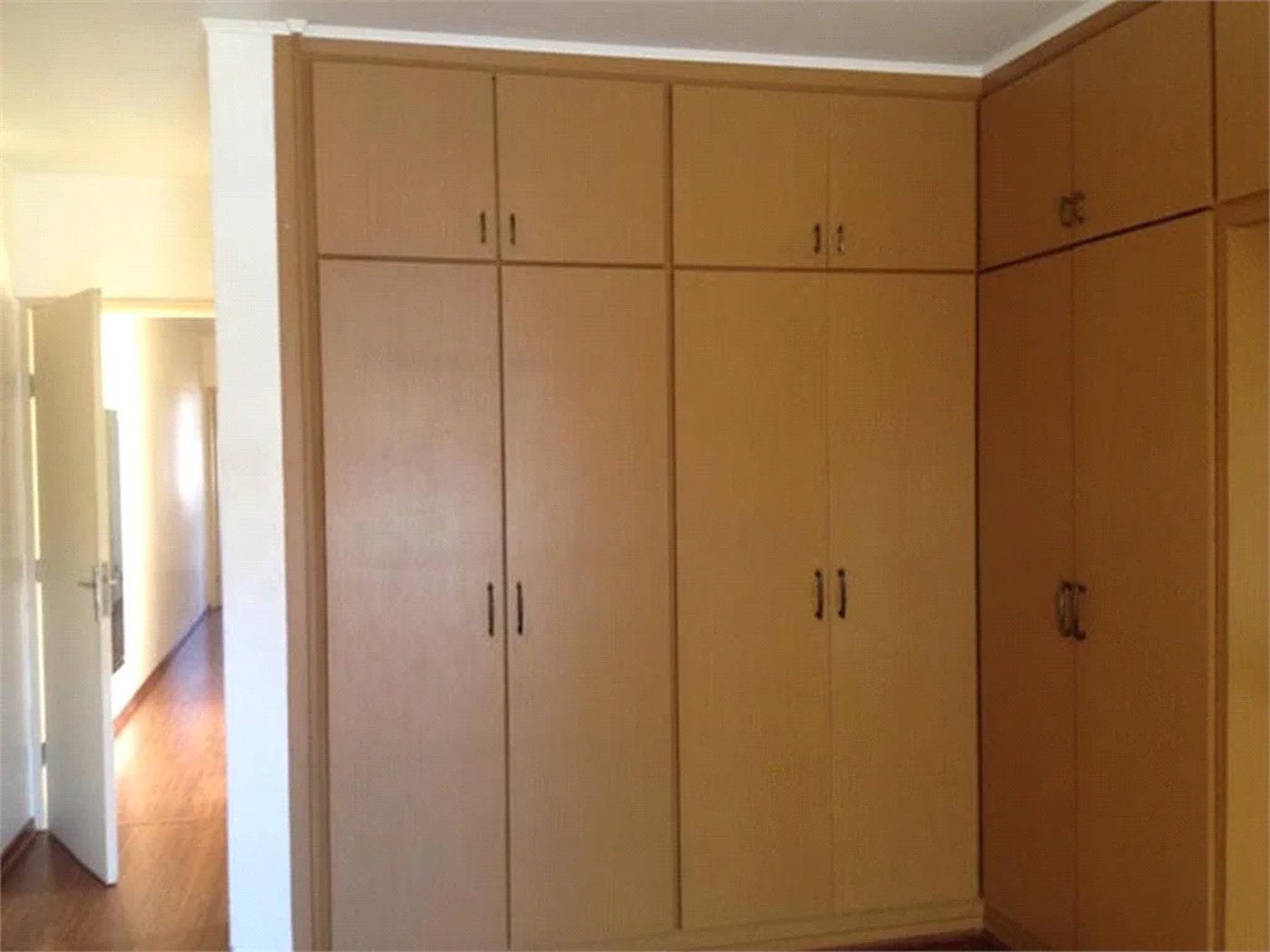 Sobrado à venda com 4 quartos, sendo 2 suítes, em Jardim Bonfiglioli, São Paulo, SP