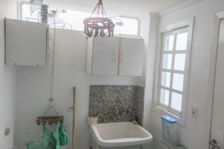Casa Térrea à venda com 4 quartos, sendo 2 suítes,  em Jardim das Bandeiras, São Paulo, SP