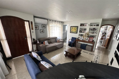 Casa à venda com 3 quartos, sendo 1 suíte,  no condomínio Residencial Nabuco de Araújo, São Paulo - SP