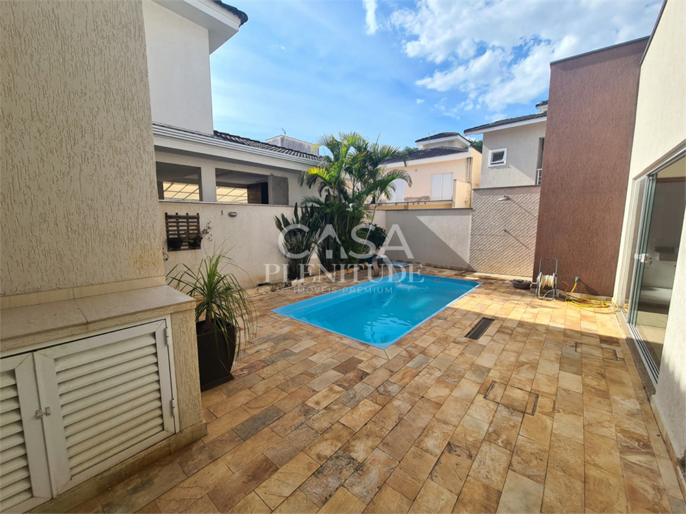 Casa em condomínio à venda com 3 suítes, em Iporanga, Sorocaba, SP