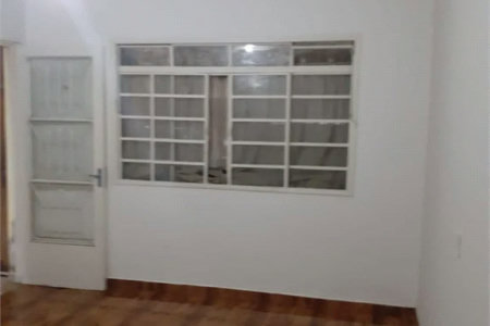 Sobrado à venda com 4 quartos, sendo 1 suíte, em Jardim Germânia, São Paulo, SP