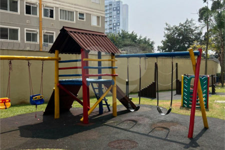 Apartamento à venda com 3 quartos, sendo 1 suíte,  em Parque Reboucas, São Paulo, SP