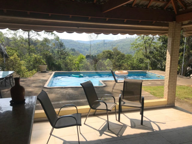 Sobrado à venda com 4 quartos, sendo 2 suítes,  em Serra da Cantareira, Mairiporã, SP