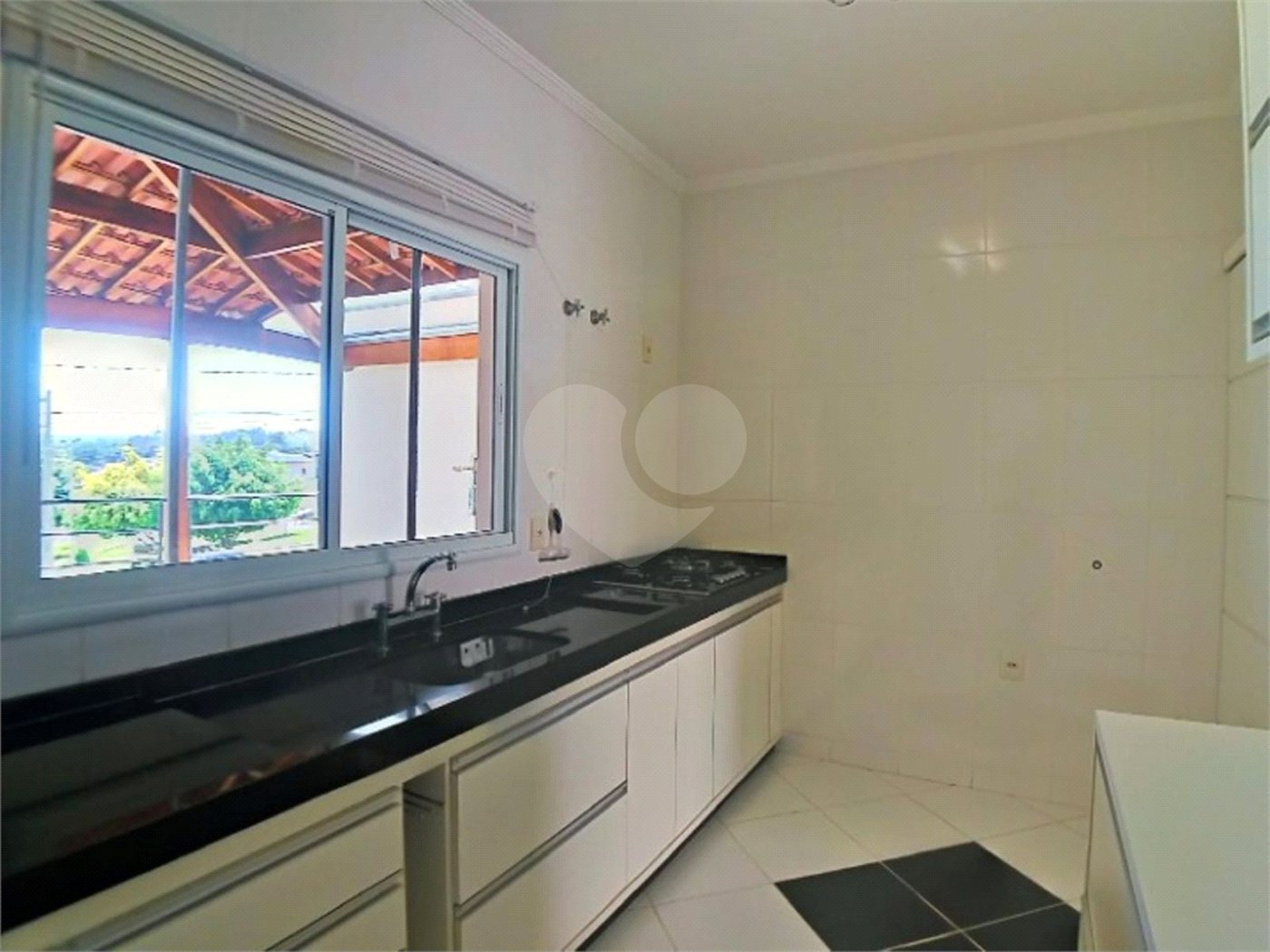 Casa à venda com 3 suítes no condomínio Terras de São Francisco, Vinhedo - SP