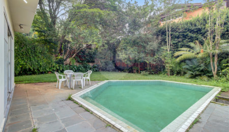Casa à venda com 4 quartos, sendo 3 suítes, em Jardim Marajoara, São Paulo, SP