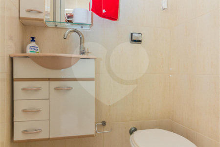 Sobrado à venda com 3 quartos, sendo 1 suíte, em Jardim Franca, São Paulo, SP