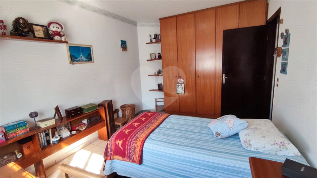 Sobrado à venda com 4 quartos, sendo 2 suítes, em Interlagos, São Paulo, SP