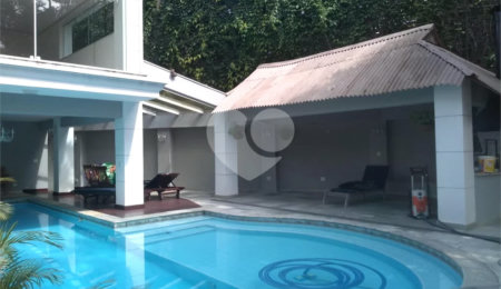 Casa à venda ou para alugar com 4 suítes no condomínio Chácara Flora, São Paulo - SP