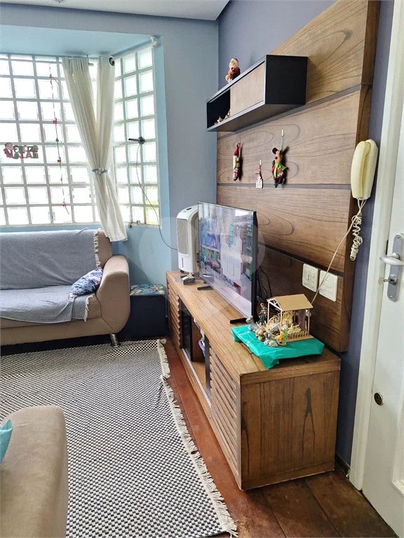 Sobrado à venda com 3 quartos, sendo 1 suíte, em Vila Irmãos Arnoni, São Paulo, SP