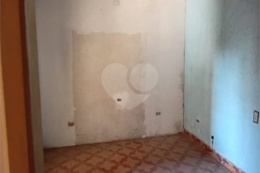 Casa Térrea à venda com 4 quartos, sendo 1 suíte, em Vila Antonieta, São Paulo, SP