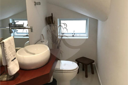 Sobrado à venda com 3 quartos, sendo 2 suítes,  em Granja Julieta, São Paulo, SP