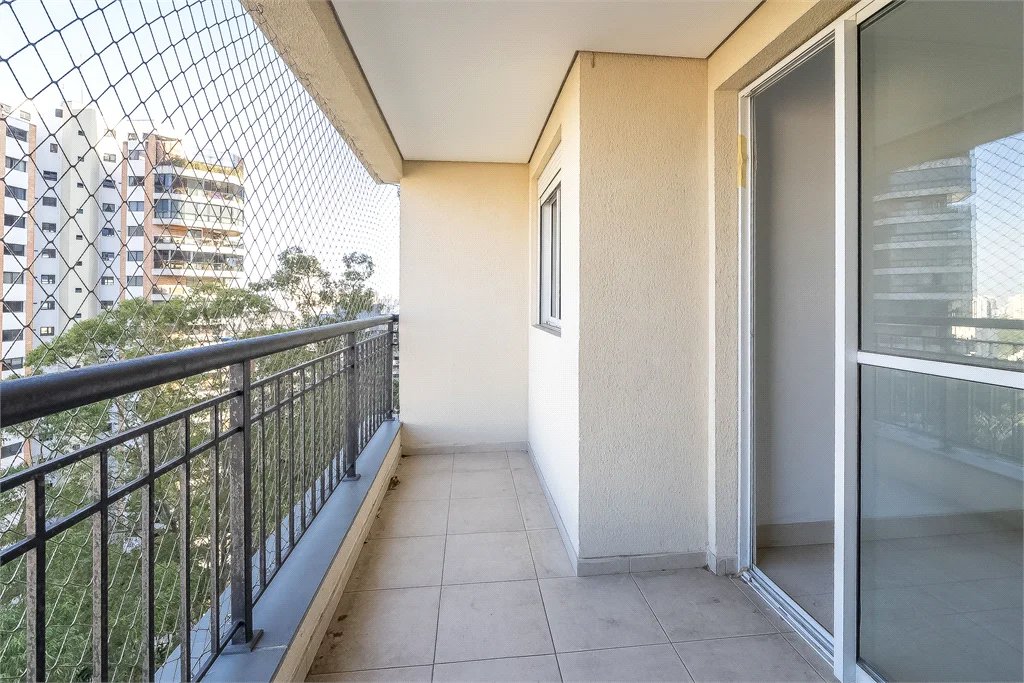 Apartamento à venda com 3 quartos, sendo 1 suíte,  em Jardim Parque Morumbi, São Paulo, SP