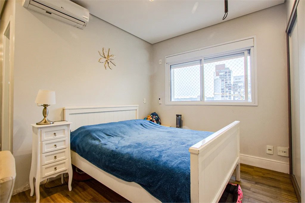 Apartamento à venda com 2 quartos, sendo 1 suíte,  em Jardim das Acácias, São Paulo, SP