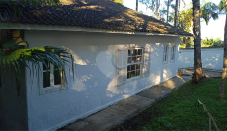 Casa à venda com 3 quartos, sendo 2 suítes,  no condomínio Gleba II, Mairiporã - SP