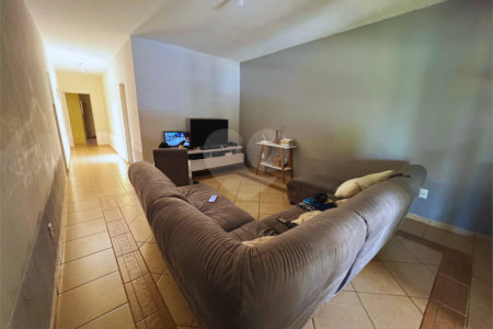 Chácara à venda com 3 quartos, sendo 1 suíte, em Chácara Companheiros, Jundiaí, SP