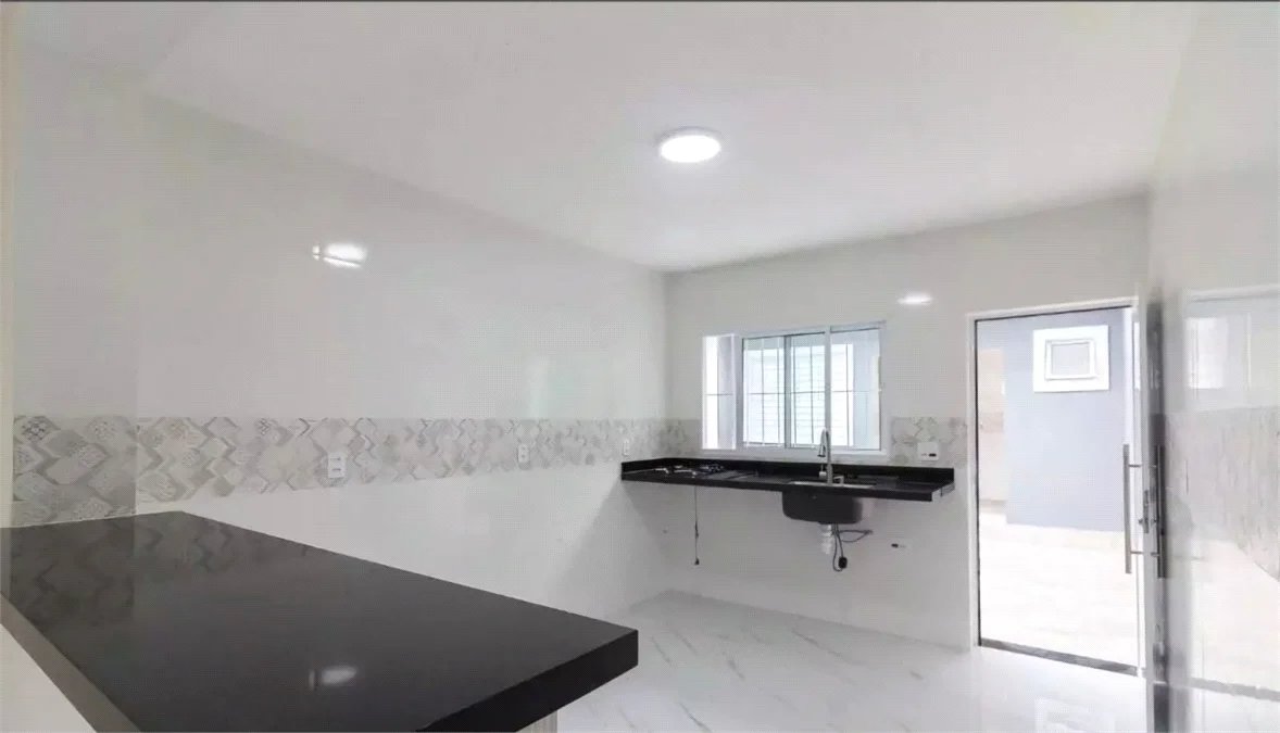 Casa à venda com 3 quartos, sendo 1 suíte, em Jardim Peri Peri, São Paulo, SP