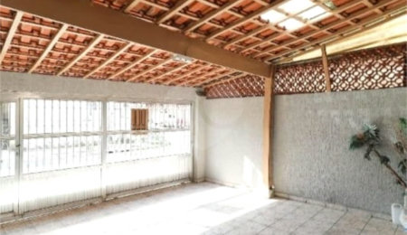 Sobrado à venda com 3 quartos, sendo 1 suíte,  em Vila Constança, São Paulo, SP
