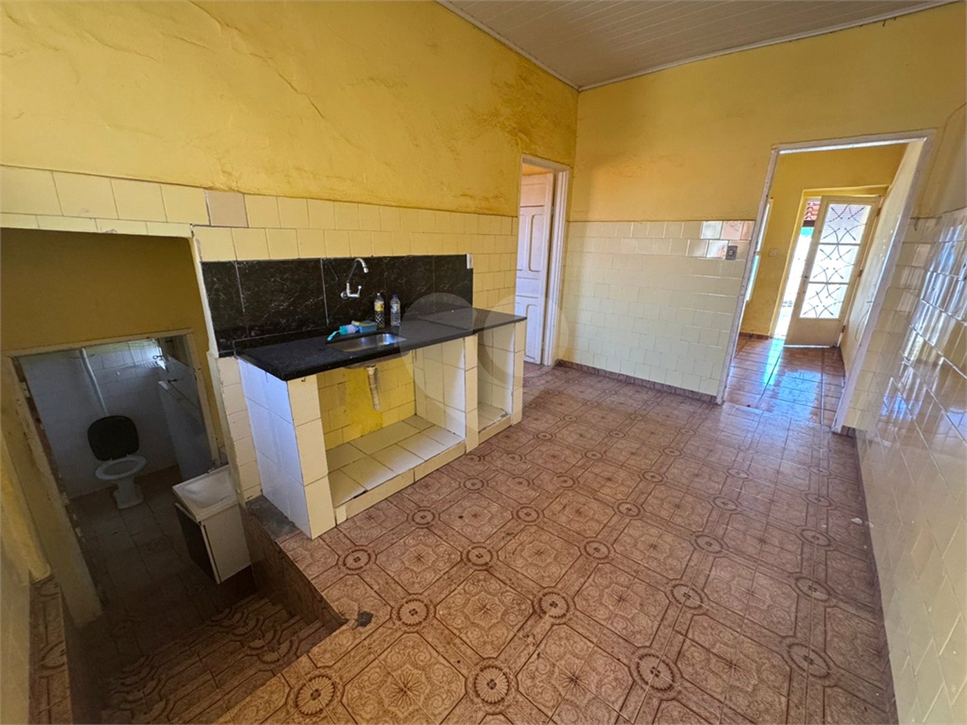 Casa à venda com 4 quartos, sendo 1 suíte, em Vila Maria, Itapetininga, SP