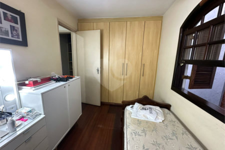 Sobrado à venda com 3 quartos, sendo 1 suíte,  em Jardim Prudência, São Paulo, SP