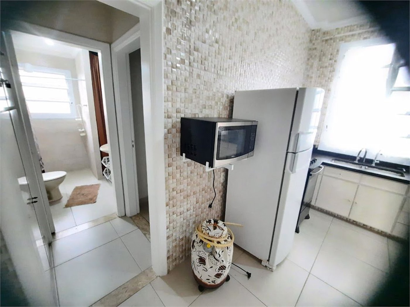 Apartamento com 4 dormitórios à venda, 122 m² por R$ 850.000,00 - Pitangueiras - Guarujá/SP