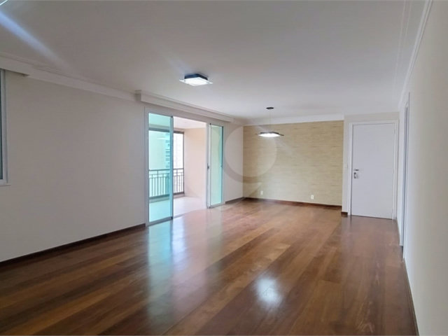 Apartamento à venda ou para alugar com 3 quartos, sendo 2 suítes,  em Brooklin, São Paulo, SP