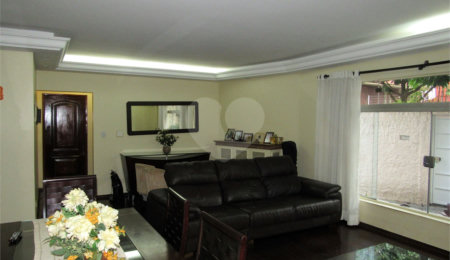 Casa Térrea à venda com 3 quartos, sendo 1 suíte,  em Chácara Flora, São Paulo, SP