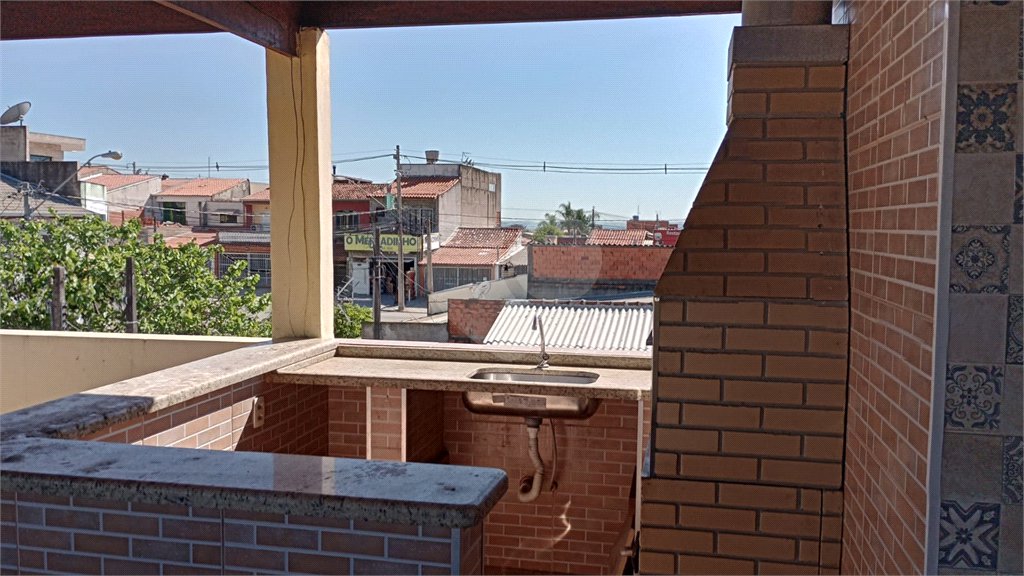 Sobrado à venda com 4 quartos, sendo 1 suíte,  em Parque das Paineiras, Sorocaba, SP