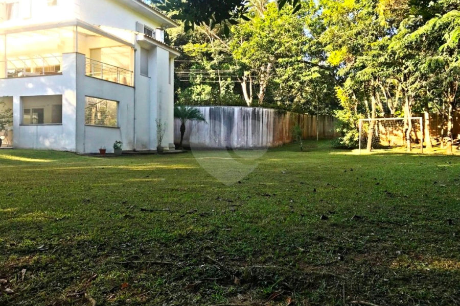Casa à venda com 4 suítes em Horto Florestal, São Paulo, SP