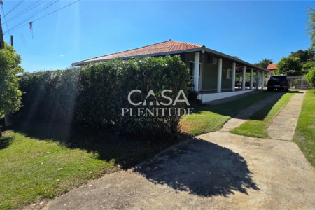 Casa em condomínio à venda ou para alugar com 3 quartos, sendo 1 suíte, em Village da Serra, Araçoiaba da Serra, SP