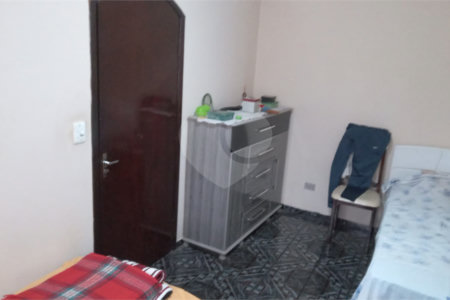 Sobrado à venda com 4 quartos em Vila Verde, São Paulo, SP