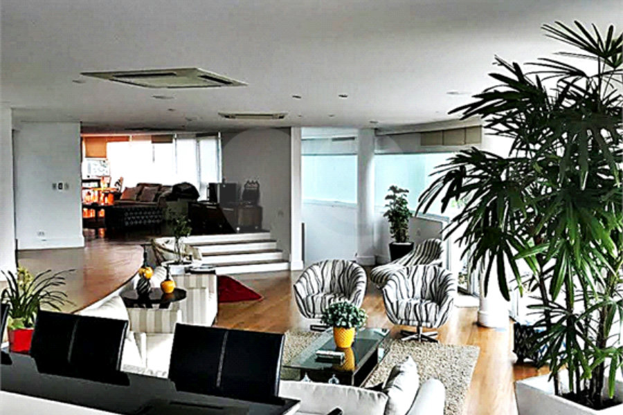 Casa à venda com 4 suítes no condomínio Residencial Jd. Ibiratiba, São Paulo - SP