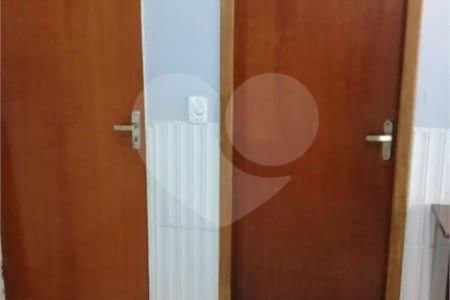 Casa à venda com 4 quartos, sendo 1 suíte, em Parque Santa Rosa, Suzano, SP