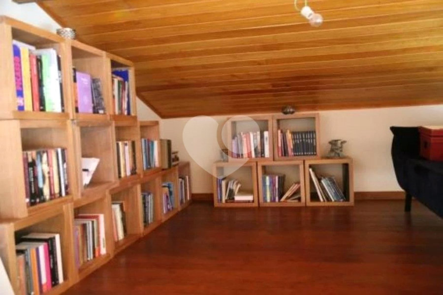 Casa à venda com 4 suítes no condomínio Suíça da Cantareira, Mairiporã - SP