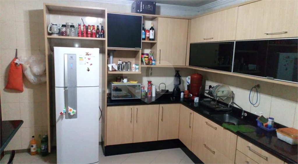 Sobrado à venda com 2 quartos em Jardim Rosemary, Cotia, SP