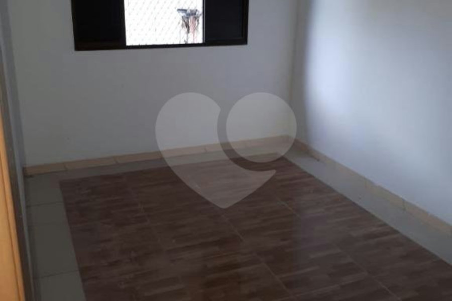 Sobrado à venda com 2 quartos em Tremembé, São Paulo, SP