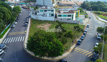 Terreno à venda no Centro, Atibaia, SP