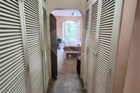 Sobrado à venda com 4 quartos, sendo 2 suítes, em Jardim Leonor, São Paulo, SP