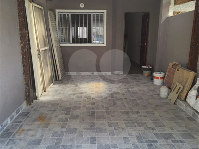 Sobrado à venda com 2 quartos em Vila Romero, São Paulo, SP