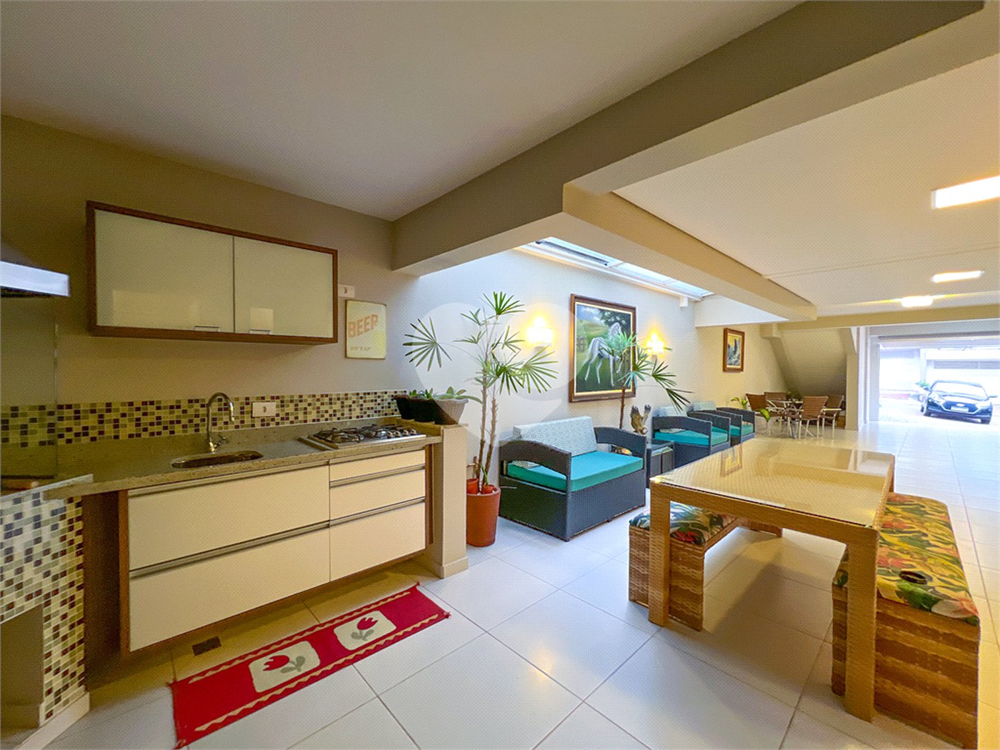 Casa à venda com 3 quartos, sendo 2 suítes, no condomínio Floradas da Serra, São Paulo - SP