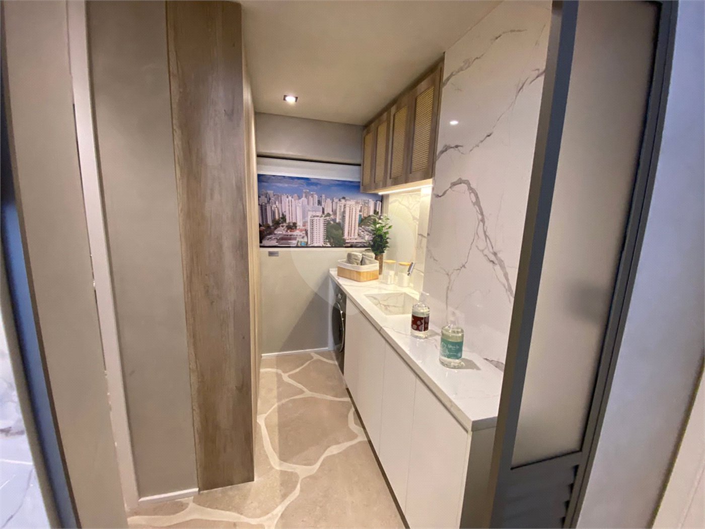 Apartamento à venda com 3 suítes em Campo Belo, São Paulo, SP