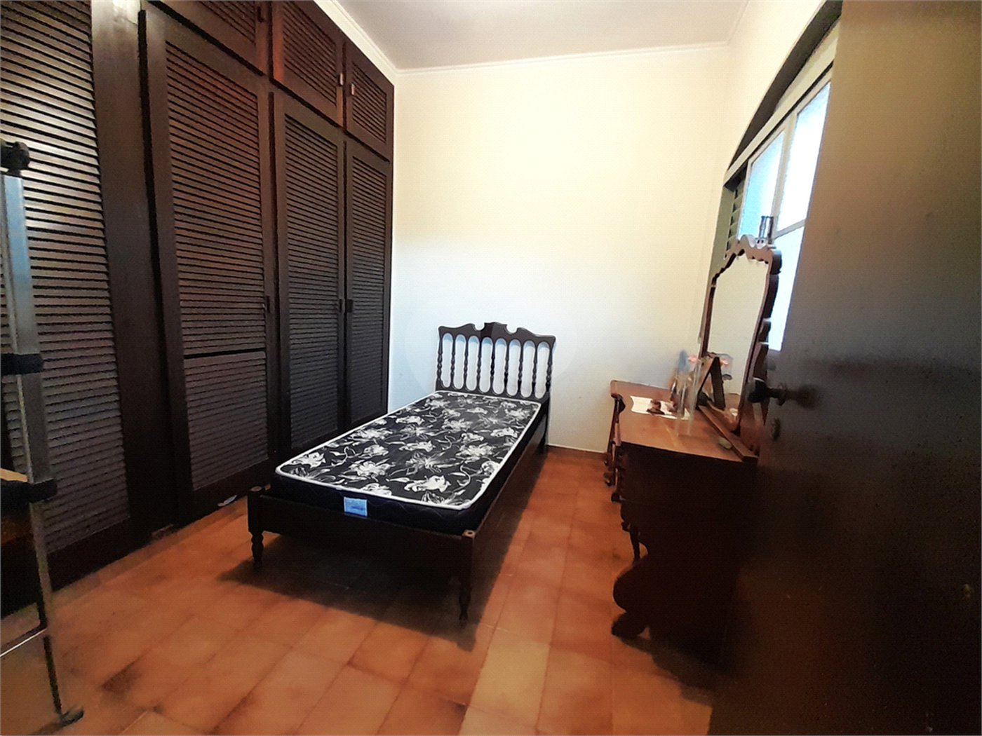 Casa à venda com 5 quartos, sendo 1 suíte,  em Jardim Anhangüera, Ribeirão Preto, SP