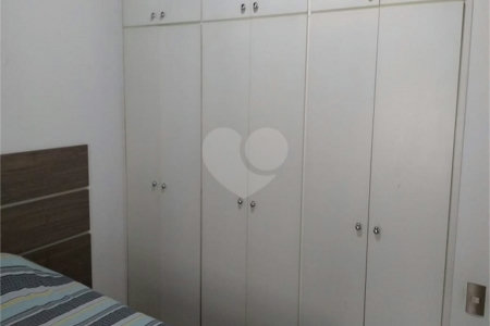 Casa à venda com 4 quartos, sendo 2 suítes,  no condomínio Ypê Branco I, São Paulo - SP
