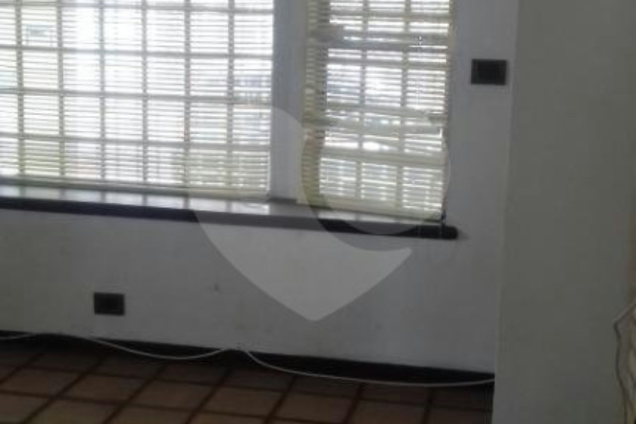 Sobrado à venda com 3 quartos, sendo 1 suíte,  em Vila Pereira Barreto, São Paulo, SP