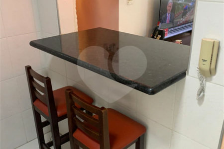 Apartamento à venda com 2 quartos, sendo 1 suíte,  em Canto do Forte, Praia Grande, SP