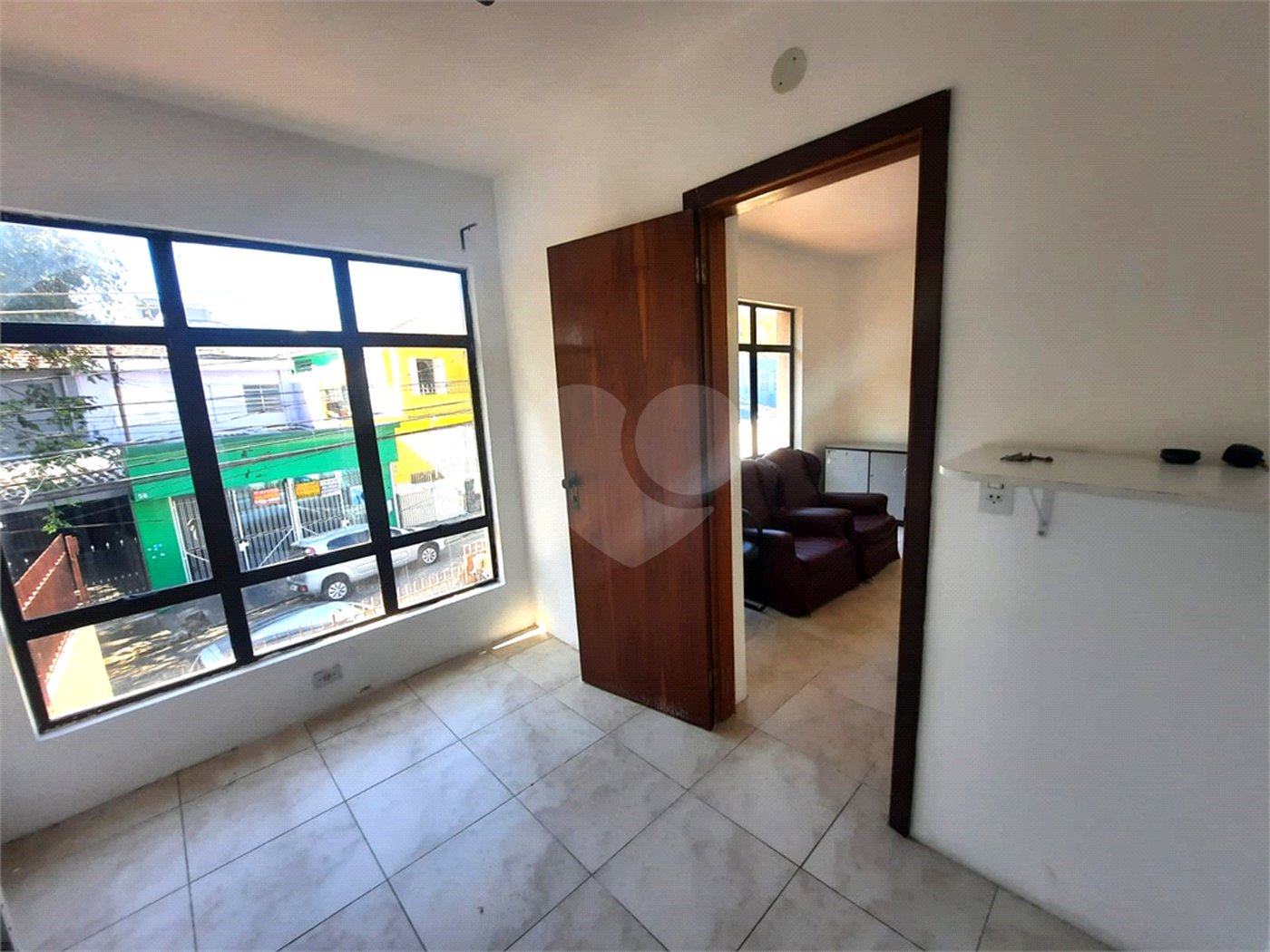 Sobrado à venda ou para alugar com 8 quartos, sendo 2 suítes, em Santo Amaro, São Paulo, SP
