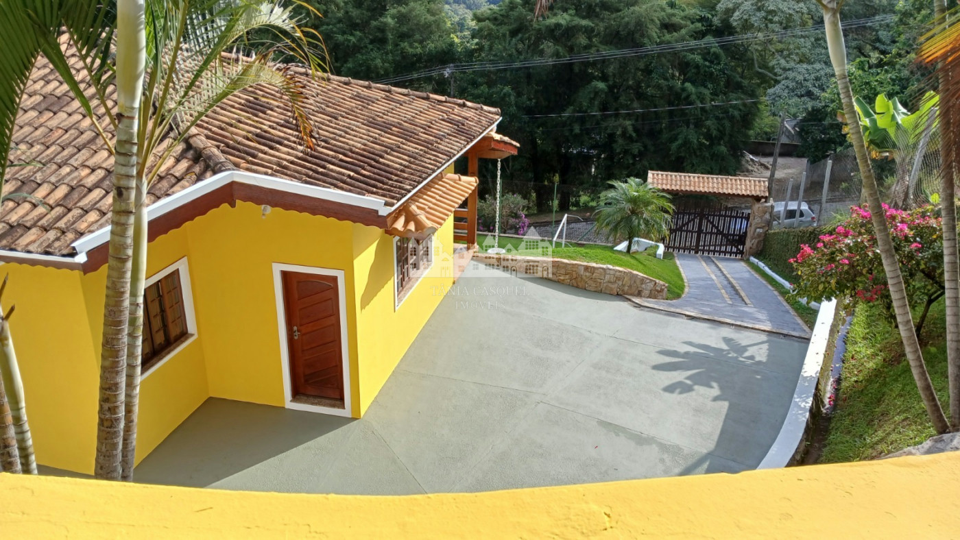 Casa para alugar com 3 quartos, sendo 1 suíte, em Vila Petrópolis, Atibaia, SP