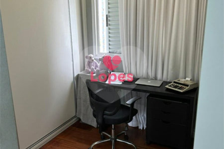 Apartamento à venda com 3 quartos, sendo 2 suítes, em Parque Residencial Aquarius, São José dos Campos, SP