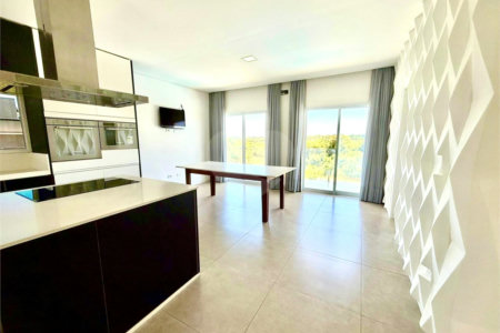 Casa à venda com 4 quartos, sendo 3 suítes, no condomínio Village Araçoiaba, Araçoiaba da Serra - SP