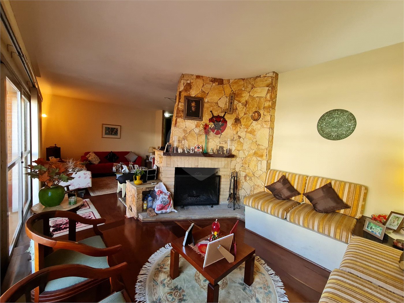 Casa à venda com 3 quartos, sendo 1 suíte, em Interlagos, São Paulo, SP