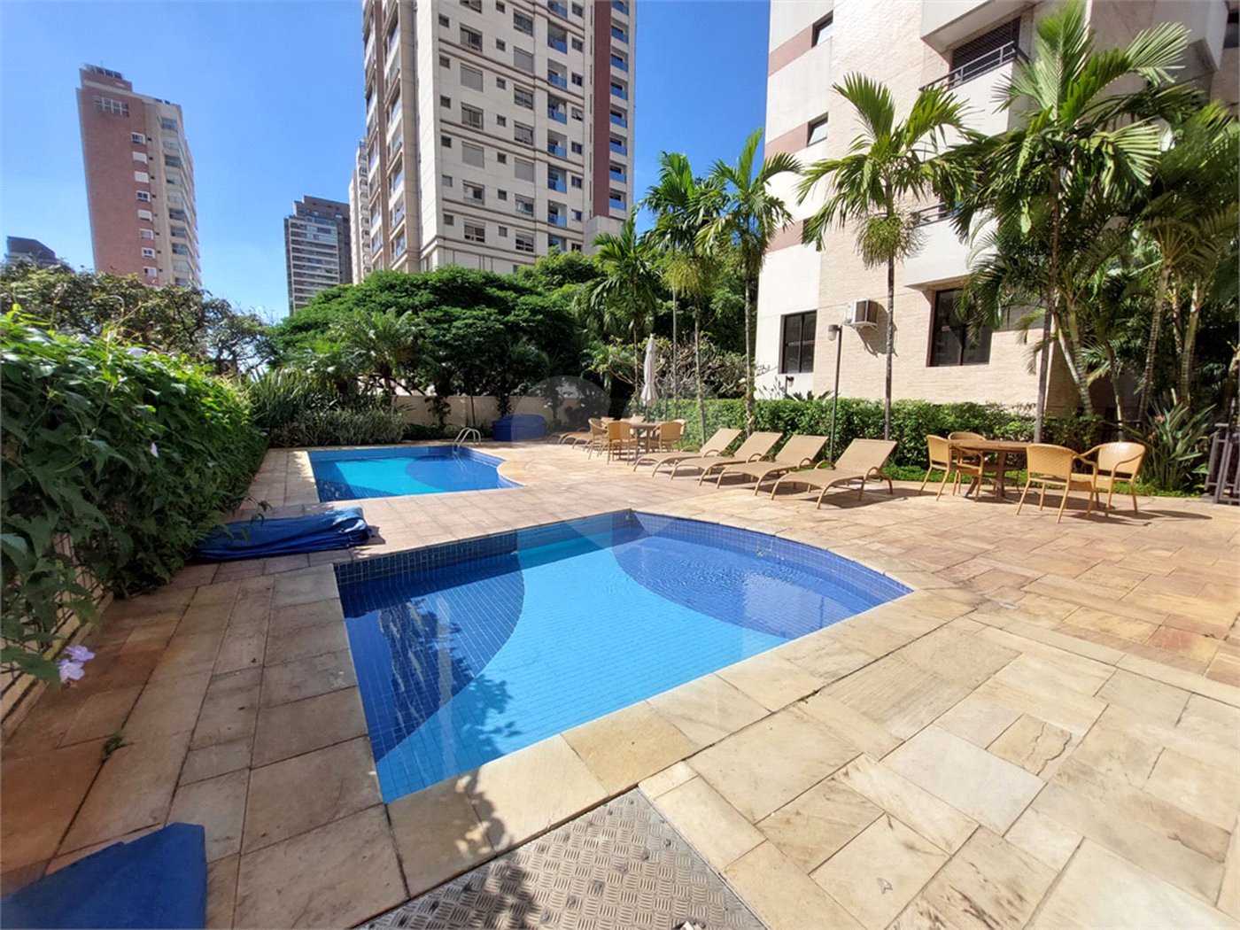 Apartamento à venda ou para alugar com 3 suítes em Perdizes, São Paulo, SP